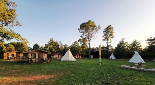 Les cabanes du puits de Riquier - Le chalet rose romantique