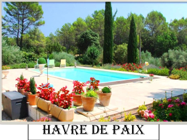 Peite Villa  Très Calme  4 personnes  Climatisée avec Piscine  Non Partagée 5x10m
