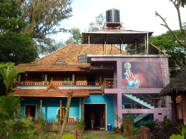 Près du phare d'Alleppey Balcony room Air Conditionné et Petit déjeuner inclus